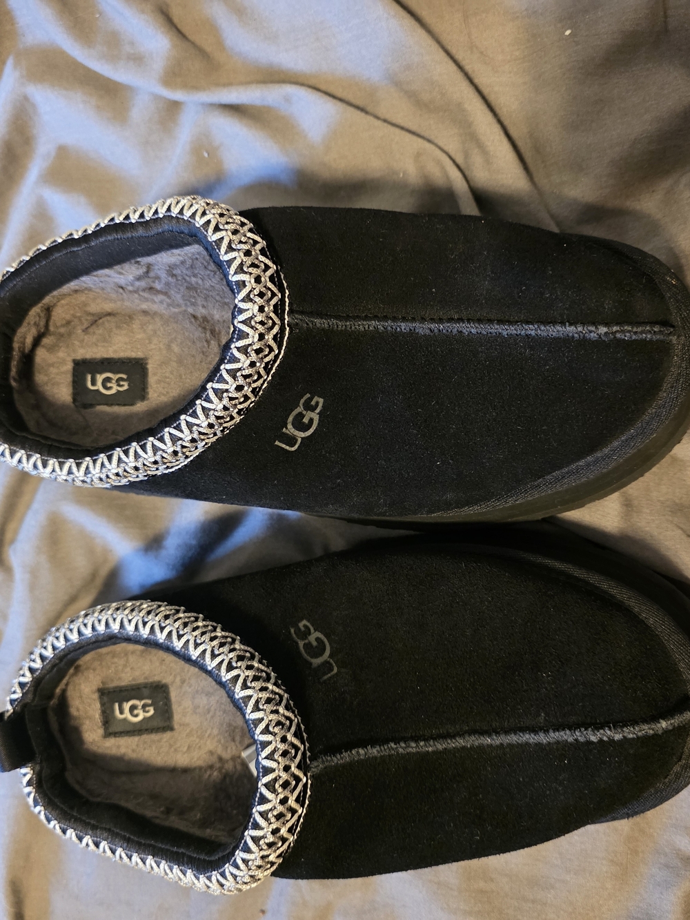UGG Black Cozy Slip-On Slippers FIRM ON THE PRICE &No Box■ Read Belo